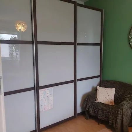 Schoene Helle Mit Whirlpoolbadewanne Apartmán *