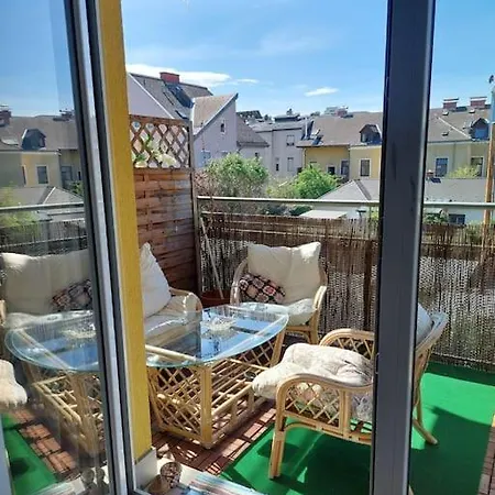 Apartment Schoene Helle Mit Whirlpoolbadewanne