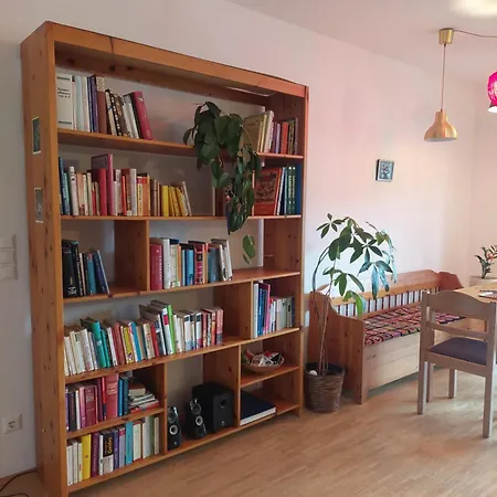 Schoene Helle Mit Whirlpoolbadewanne Graz